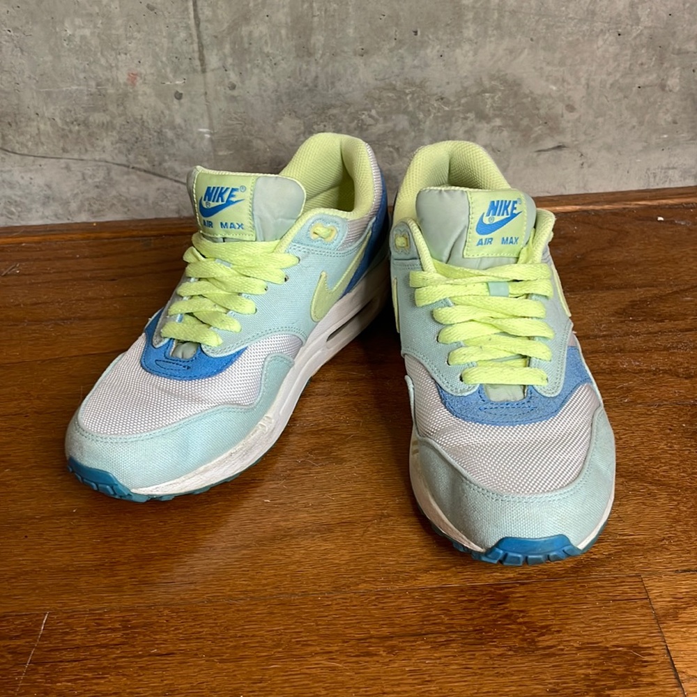 Nike Air Max 8.5